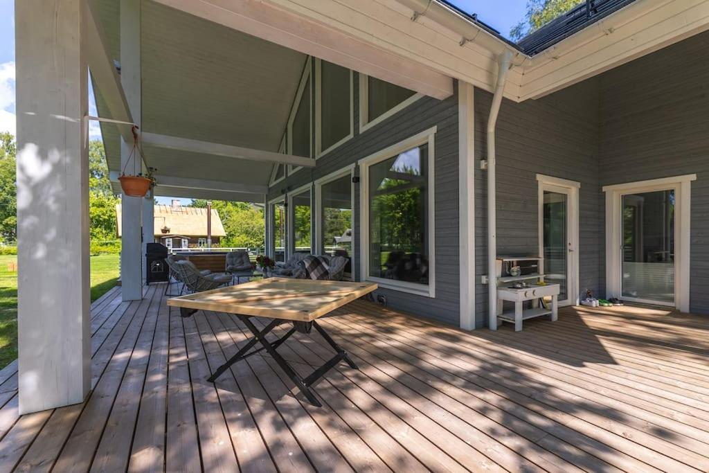 Modern Villa With Sauna & Hot Tub Hiiumaa Buitenkant foto