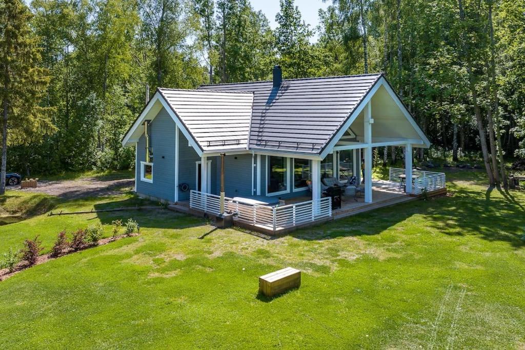 Modern Villa With Sauna & Hot Tub Hiiumaa Buitenkant foto